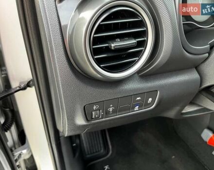 Серый Хендай Kona, объемом двигателя 0 л и пробегом 136 тыс. км за 16700 $, фото 38 на Automoto.ua