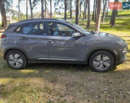 Серый Хендай Kona, объемом двигателя 0 л и пробегом 86 тыс. км за 15500 $, фото 7 на Automoto.ua