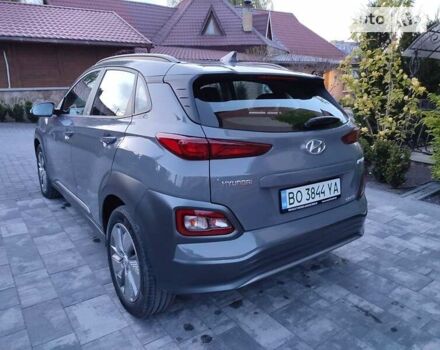 Сірий Хендай Kona, об'ємом двигуна 0 л та пробігом 30 тис. км за 17100 $, фото 5 на Automoto.ua