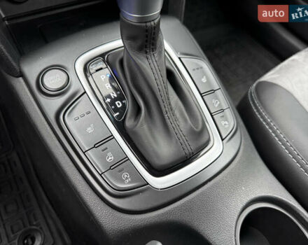 Сірий Хендай Kona, об'ємом двигуна 1.6 л та пробігом 32 тис. км за 18999 $, фото 30 на Automoto.ua