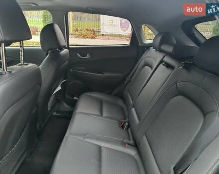 Сірий Хендай Kona, об'ємом двигуна 1.6 л та пробігом 12 тис. км за 21500 $, фото 13 на Automoto.ua
