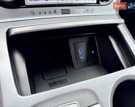 Серый Хендай Kona, объемом двигателя 0 л и пробегом 74 тыс. км за 15250 $, фото 59 на Automoto.ua