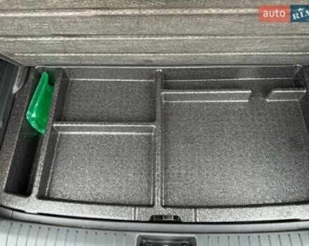 Серый Хендай Kona, объемом двигателя 0 л и пробегом 60 тыс. км за 15555 $, фото 80 на Automoto.ua