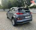 Серый Хендай Kona, объемом двигателя 0 л и пробегом 75 тыс. км за 15200 $, фото 3 на Automoto.ua