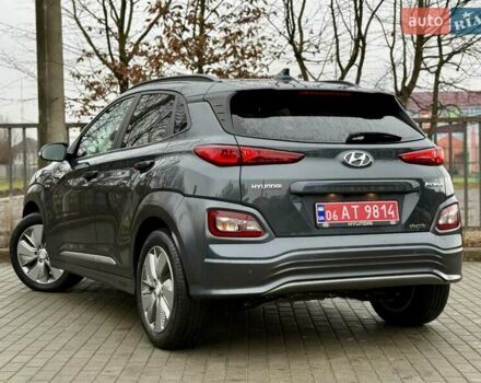 Серый Хендай Kona, объемом двигателя 0 л и пробегом 74 тыс. км за 15250 $, фото 11 на Automoto.ua