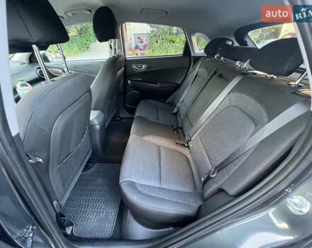 Сірий Хендай Kona, об'ємом двигуна 0 л та пробігом 230 тис. км за 14900 $, фото 28 на Automoto.ua