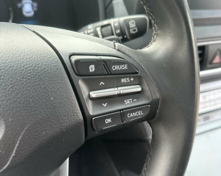 Серый Хендай Kona, объемом двигателя 0 л и пробегом 56 тыс. км за 17900 $, фото 13 на Automoto.ua