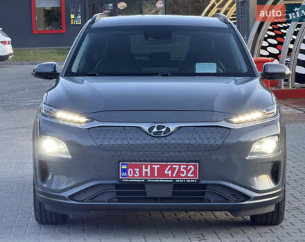 Сірий Хендай Kona, об'ємом двигуна 0 л та пробігом 63 тис. км за 18600 $, фото 6 на Automoto.ua