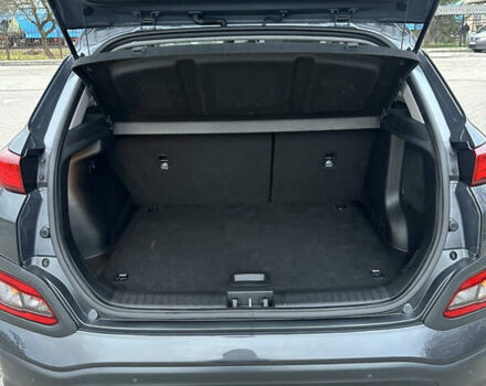 Сірий Хендай Kona, об'ємом двигуна 0 л та пробігом 149 тис. км за 17950 $, фото 31 на Automoto.ua