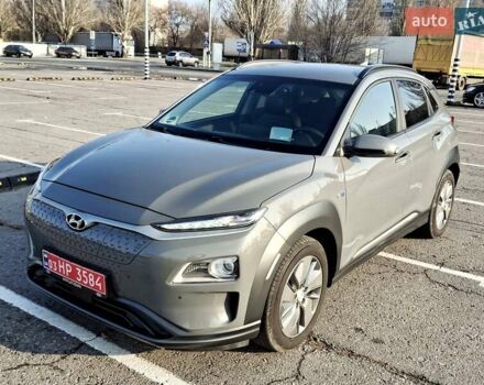 Серый Хендай Kona, объемом двигателя 0 л и пробегом 116 тыс. км за 18600 $, фото 5 на Automoto.ua