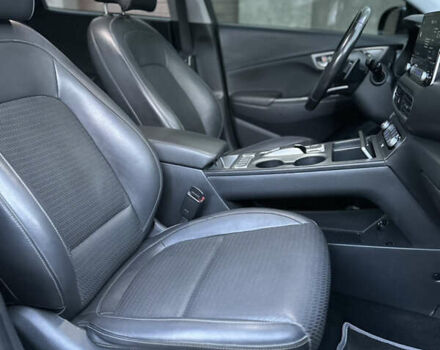 Сірий Хендай Kona, об'ємом двигуна 0 л та пробігом 137 тис. км за 16900 $, фото 79 на Automoto.ua