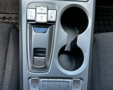 Серый Хендай Kona, объемом двигателя 0 л и пробегом 40 тыс. км за 18200 $, фото 8 на Automoto.ua