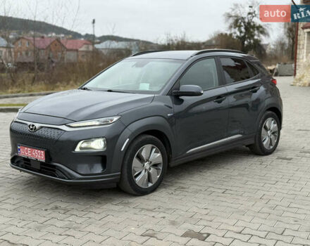 Сірий Хендай Kona, об'ємом двигуна 0 л та пробігом 98 тис. км за 17900 $, фото 1 на Automoto.ua