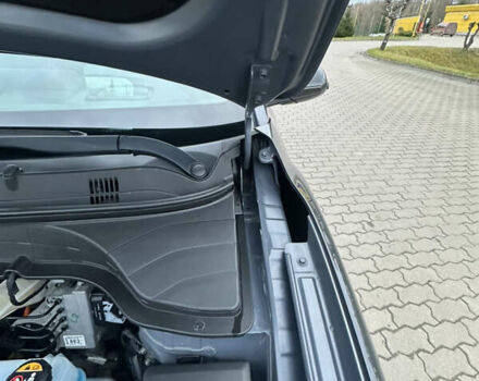 Сірий Хендай Kona, об'ємом двигуна 0 л та пробігом 149 тис. км за 17950 $, фото 27 на Automoto.ua