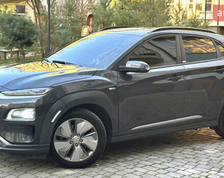 Серый Хендай Kona, объемом двигателя 0 л и пробегом 137 тыс. км за 17500 $, фото 7 на Automoto.ua