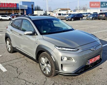 Серый Хендай Kona, объемом двигателя 0 л и пробегом 116 тыс. км за 18600 $, фото 3 на Automoto.ua
