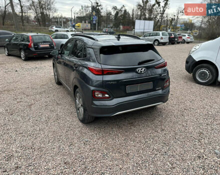 Сірий Хендай Kona, об'ємом двигуна 0 л та пробігом 61 тис. км за 18800 $, фото 8 на Automoto.ua
