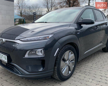 Серый Хендай Kona, объемом двигателя 0 л и пробегом 107 тыс. км за 18900 $, фото 1 на Automoto.ua