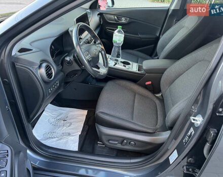 Сірий Хендай Kona, об'ємом двигуна 0 л та пробігом 230 тис. км за 14900 $, фото 19 на Automoto.ua