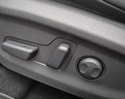 Сірий Хендай Kona, об'ємом двигуна 0 л та пробігом 99 тис. км за 19499 $, фото 37 на Automoto.ua