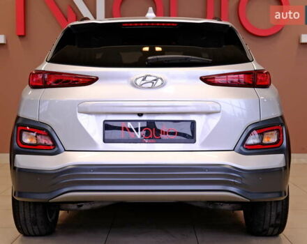 Серый Хендай Kona, объемом двигателя 0 л и пробегом 88 тыс. км за 20300 $, фото 12 на Automoto.ua