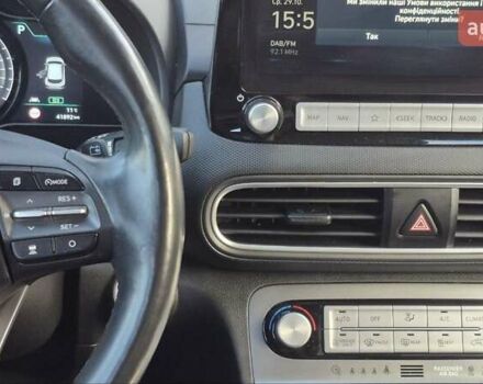 Сірий Хендай Kona, об'ємом двигуна 0 л та пробігом 42 тис. км за 22200 $, фото 24 на Automoto.ua