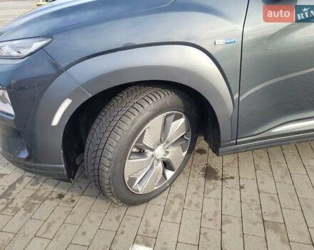 Серый Хендай Kona, объемом двигателя 0 л и пробегом 78 тыс. км за 15900 $, фото 27 на Automoto.ua