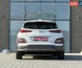 Серый Хендай Kona, объемом двигателя 0 л и пробегом 93 тыс. км за 17970 $, фото 28 на Automoto.ua