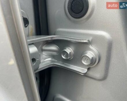 Серый Хендай Kona, объемом двигателя 0 л и пробегом 114 тыс. км за 17100 $, фото 44 на Automoto.ua