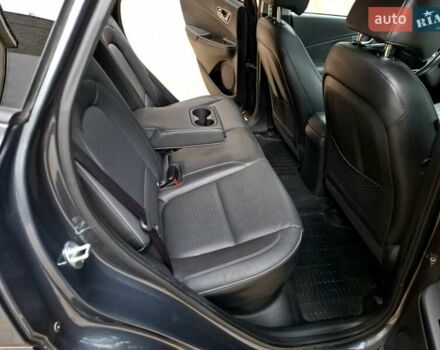 Сірий Хендай Kona, об'ємом двигуна 0 л та пробігом 128 тис. км за 16900 $, фото 40 на Automoto.ua