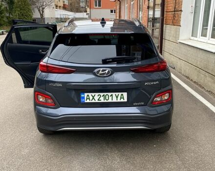 Сірий Хендай Kona, об'ємом двигуна 0 л та пробігом 75 тис. км за 16000 $, фото 3 на Automoto.ua