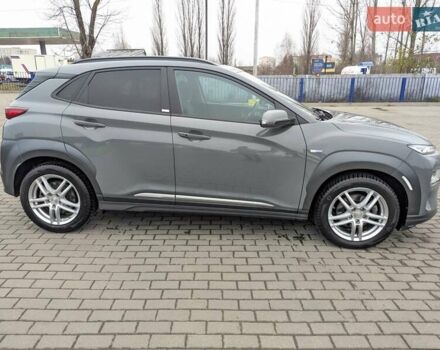 Сірий Хендай Kona, об'ємом двигуна 0 л та пробігом 55 тис. км за 14999 $, фото 4 на Automoto.ua