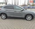 Сірий Хендай Kona, об'ємом двигуна 0 л та пробігом 55 тис. км за 14999 $, фото 4 на Automoto.ua