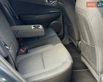 Сірий Хендай Kona, об'ємом двигуна 0 л та пробігом 36 тис. км за 16400 $, фото 24 на Automoto.ua
