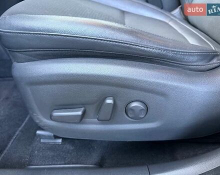 Серый Хендай Kona, объемом двигателя 0 л и пробегом 111 тыс. км за 17000 $, фото 6 на Automoto.ua