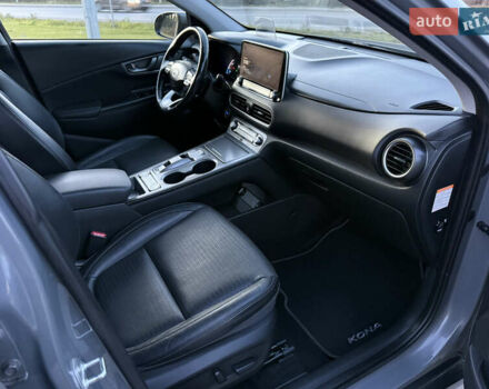 Сірий Хендай Kona, об'ємом двигуна 0 л та пробігом 63 тис. км за 18600 $, фото 26 на Automoto.ua
