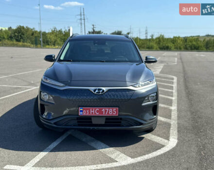 Серый Хендай Kona, объемом двигателя 0 л и пробегом 71 тыс. км за 16999 $, фото 51 на Automoto.ua