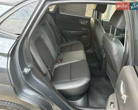 Серый Хендай Kona, объемом двигателя 0 л и пробегом 117 тыс. км за 17500 $, фото 18 на Automoto.ua