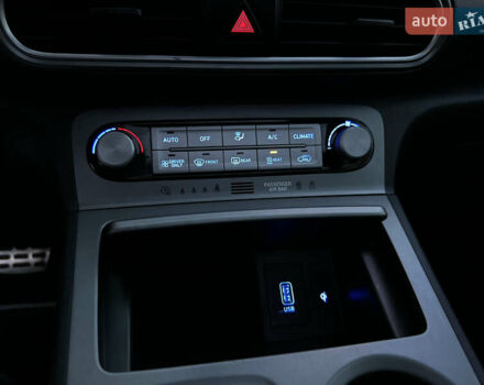 Серый Хендай Kona, объемом двигателя 0 л и пробегом 137 тыс. км за 17500 $, фото 95 на Automoto.ua