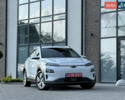 Серый Хендай Kona, объемом двигателя 0 л и пробегом 93 тыс. км за 17970 $, фото 18 на Automoto.ua