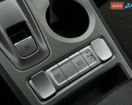 Серый Хендай Kona, объемом двигателя 0 л и пробегом 95 тыс. км за 17200 $, фото 22 на Automoto.ua