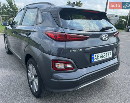 Серый Хендай Kona, объемом двигателя 0 л и пробегом 49 тыс. км за 15199 $, фото 10 на Automoto.ua