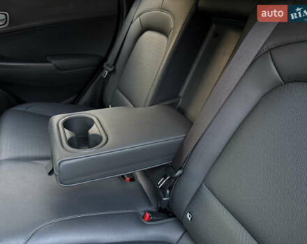 Сірий Хендай Kona, об'ємом двигуна 0 л та пробігом 81 тис. км за 17200 $, фото 68 на Automoto.ua