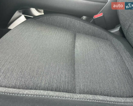 Сірий Хендай Kona, об'ємом двигуна 0 л та пробігом 50 тис. км за 14999 $, фото 29 на Automoto.ua