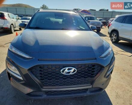 Серый Хендай Kona, объемом двигателя 2 л и пробегом 86 тыс. км за 2500 $, фото 4 на Automoto.ua