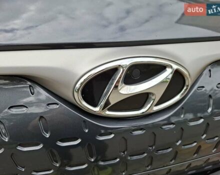 Сірий Хендай Kona, об'ємом двигуна 0 л та пробігом 128 тис. км за 16900 $, фото 71 на Automoto.ua