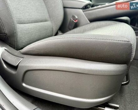 Серый Хендай Kona, объемом двигателя 0 л и пробегом 74 тыс. км за 15250 $, фото 72 на Automoto.ua