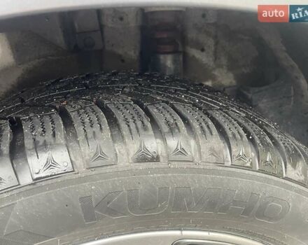 Серый Хендай Kona, объемом двигателя 0 л и пробегом 114 тыс. км за 17100 $, фото 20 на Automoto.ua