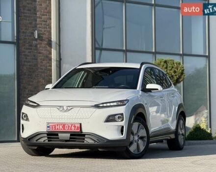 Серый Хендай Kona, объемом двигателя 0 л и пробегом 93 тыс. км за 17970 $, фото 4 на Automoto.ua
