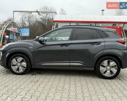 Сірий Хендай Kona, об'ємом двигуна 0 л та пробігом 78 тис. км за 18600 $, фото 11 на Automoto.ua